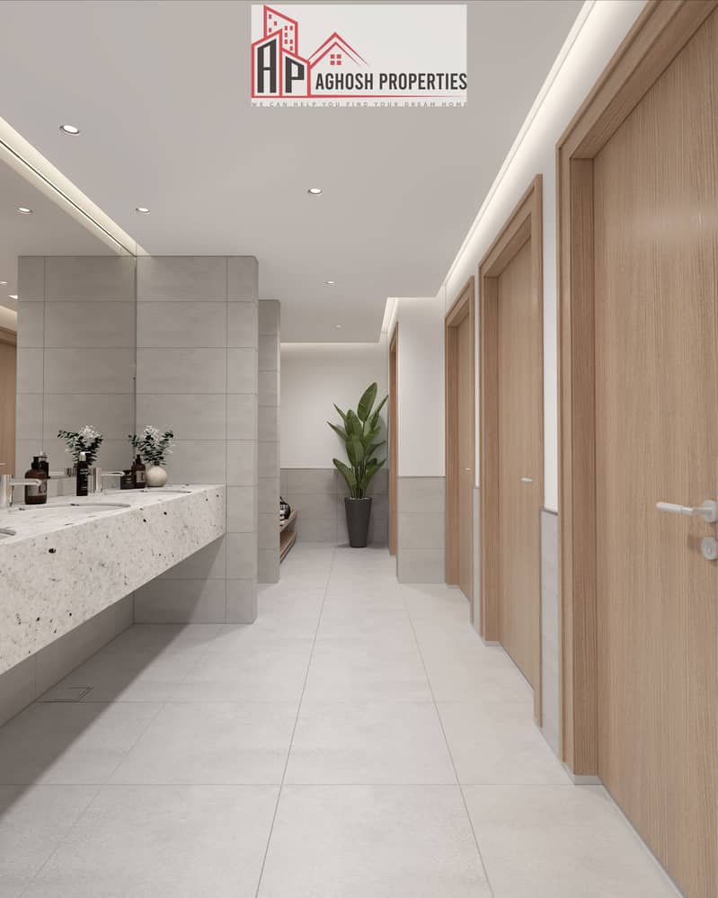 3 CHANGEROOM- (1). jpg