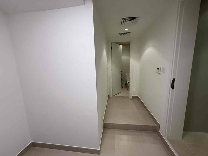 15 116b7a31-de5c-4aa2-ac5c-2aa19a7efbba. jpg