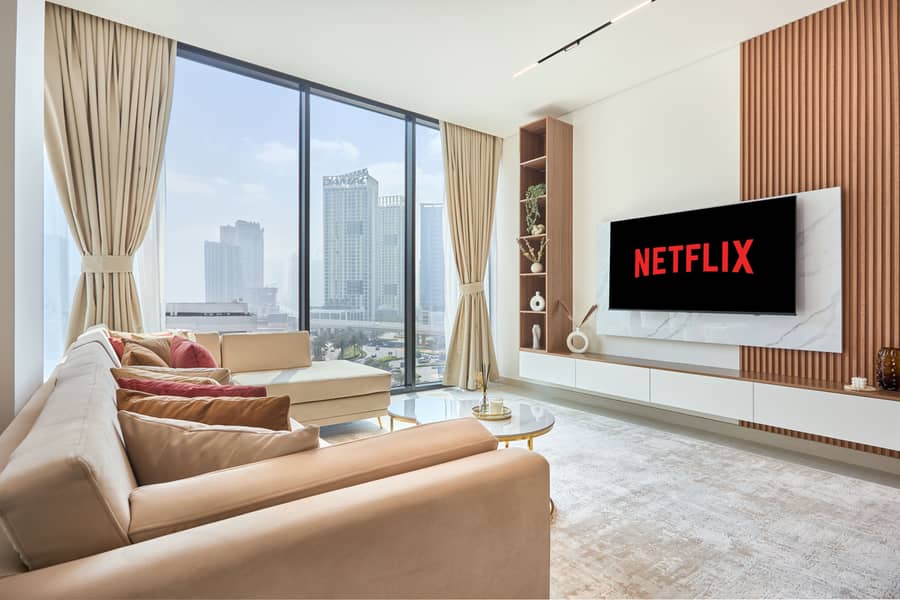 Luxury 2BR in Business Bay | Jacuzzi Balcony & Just 5 Min to Burj Khalifa & Dubai Mall - Image 7