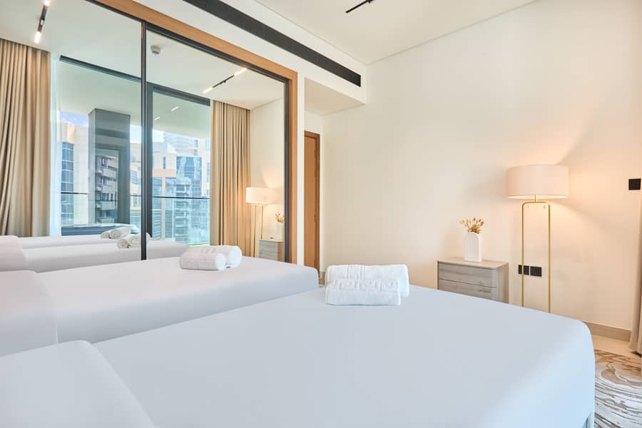 Luxury 2BR in Business Bay | Jacuzzi Balcony & Just 5 Min to Burj Khalifa & Dubai Mall - Image 13