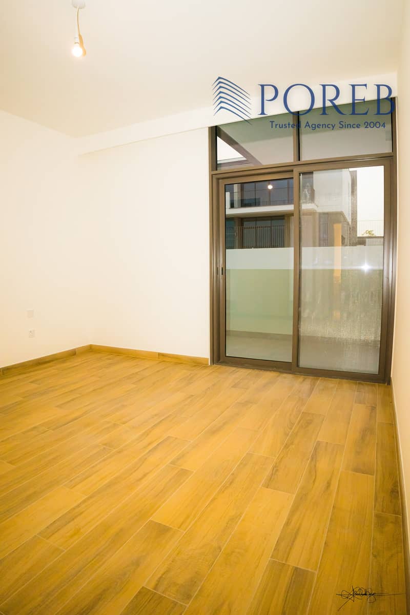 17 LLL08677. jpg
