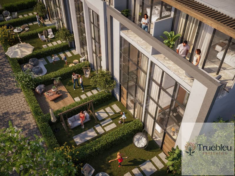 5 08-backyard villa copy. jpg