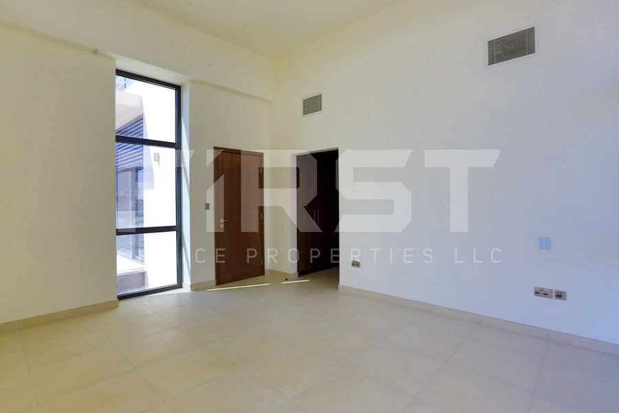 9 Internal Photo of 4 Bedroom Villa in West Yas Yas Island (31). jpg