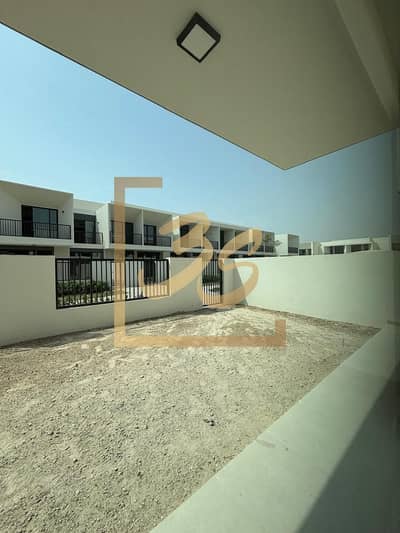 4 Cпальни Таунхаус Продажа в Таун Сквер, Дубай - 2db19d4c-2432-46d6-8209-64b17fce01e5. jpg