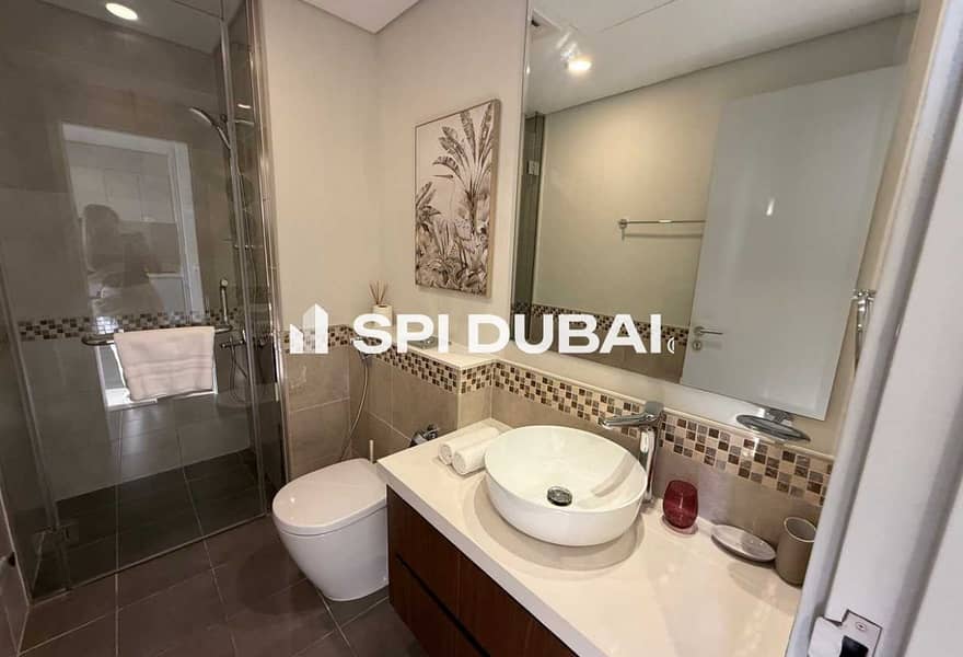 10 3d323837-bd56-4623-bafd-a4033599e0cc. jpg