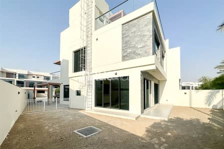 6 Bedroom Townhouse for Sale in DAMAC Hills, Dubai - Handed Over | Full Golf View | 3 Floors | Call now