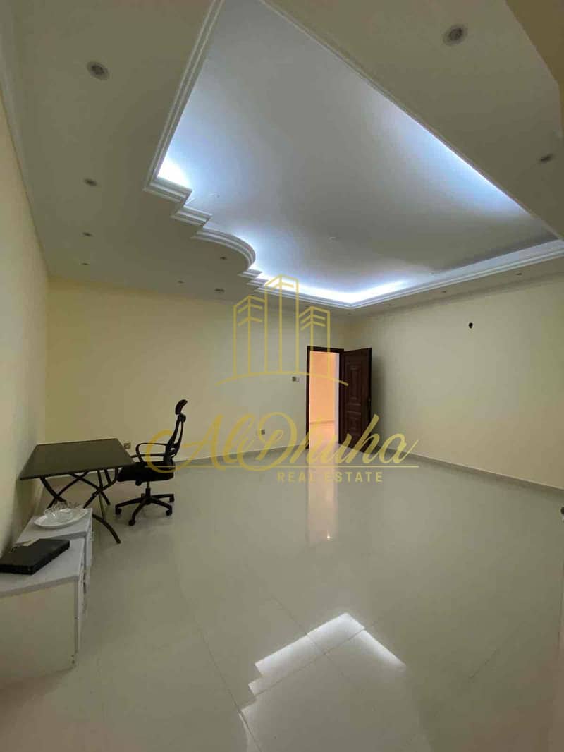 10 cd4b4506-27c2-4be7-a677-cd3e720ae02f. jpg