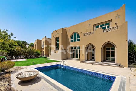 4 Bedroom Villa for Sale in Jumeirah Islands, Dubai - RENOVATION OPPORTUNITY | VACANT | ELEVATED