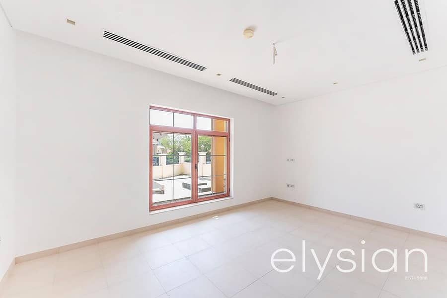 位于朱美拉岛，朱美拉群岛大厦别墅群 5 卧室的别墅 2000000 AED - 12375927