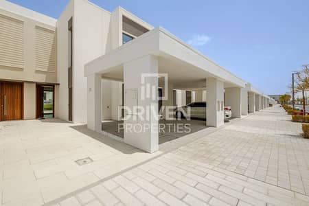 3 Bedroom Townhouse for Rent in The Valley by Emaar, Dubai - Park View | Huge Unit with Maids Room | Vacant