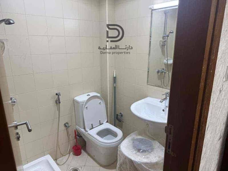 10 5d50bd92-d2a8-40ad-afba-cc8dcd859101. jpg