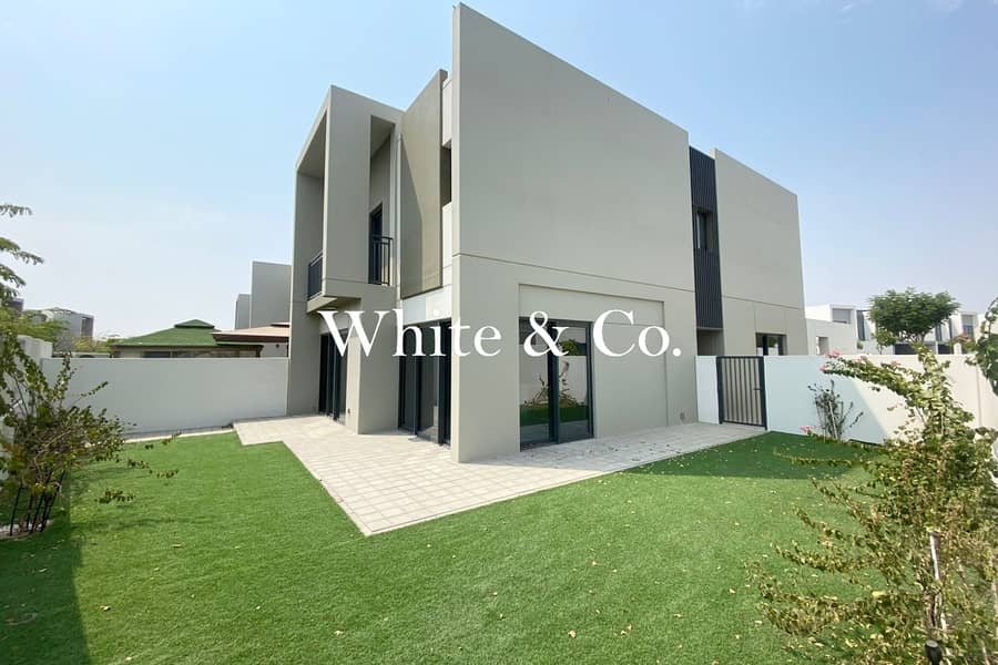 Single Row | Near Amenities | Prime Spot Single Row | Near Amenities | Prime Spot