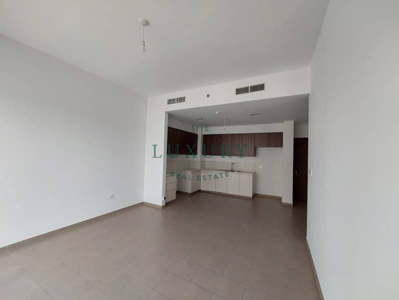 3 Pool___Park_View___Unfurnished___High_Floor-5. jpg