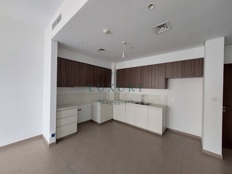 5 Pool___Park_View___Unfurnished___High_Floor-7. jpg