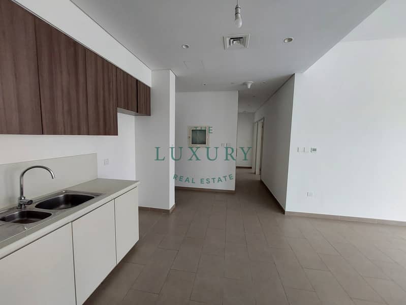 6 Pool___Park_View___Unfurnished___High_Floor-8. jpg