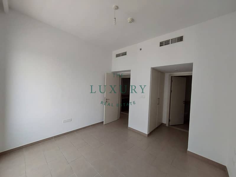 7 Pool___Park_View___Unfurnished___High_Floor-35. jpg