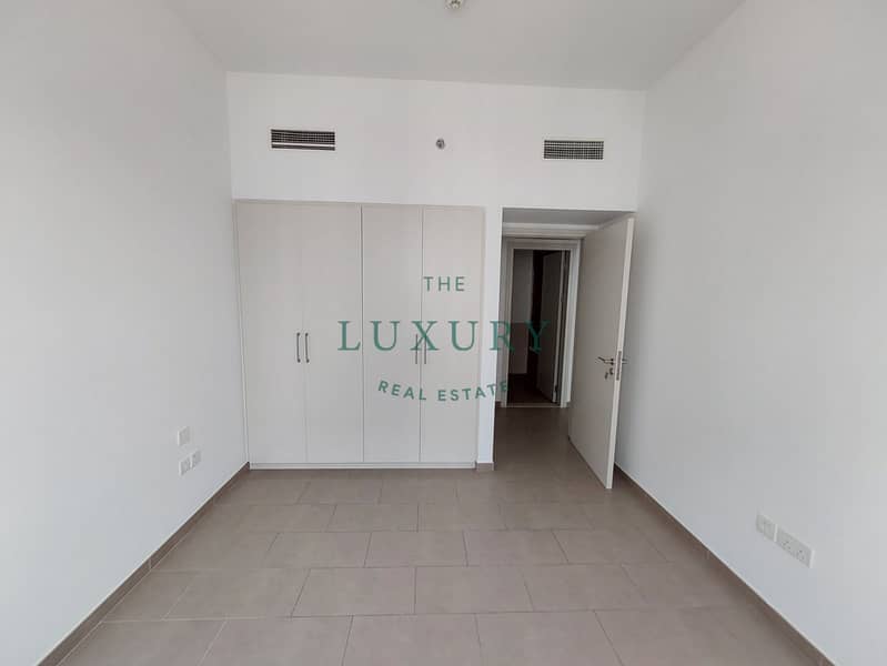 14 Pool___Park_View___Unfurnished___High_Floor-27. jpg