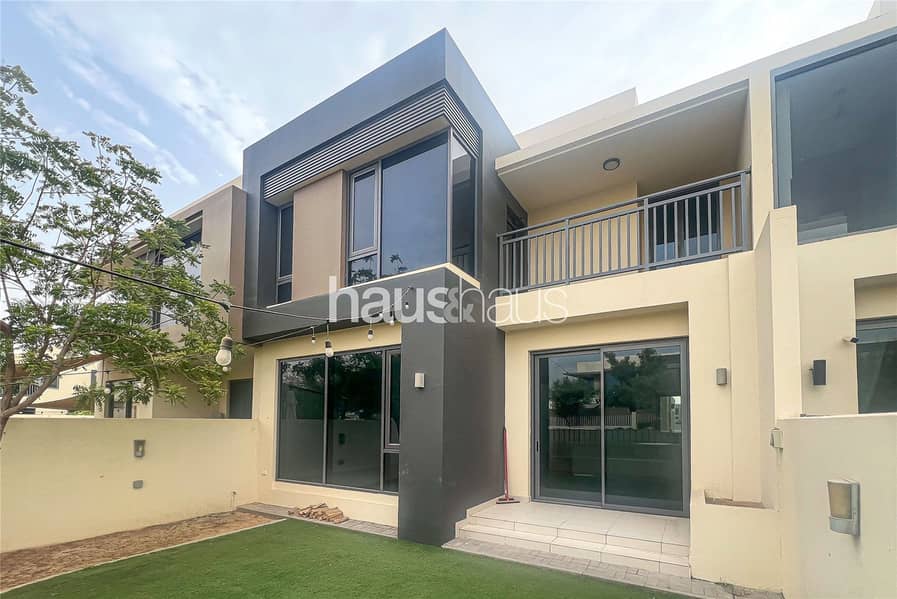 位于迪拜山庄,枫叶社区,枫叶1号公寓 4 卧室的联排别墅 290000 AED - 8729035 位于迪拜山庄,枫叶社区,枫叶1号公寓 4 卧室的联排别墅 290000 AED - 8729035