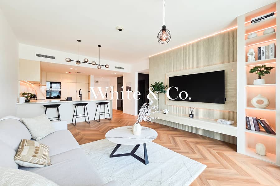 Vacant Now | Upgraded | Fully Furnished Vacant Now | Upgraded | Fully Furnished