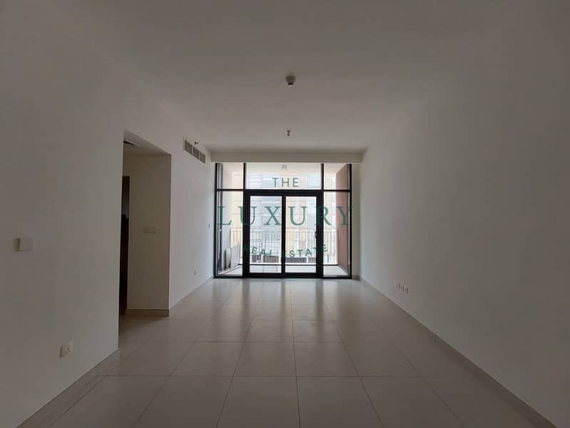 4 Partial_Park_View___Vacant___Low_Floor-8. jpg