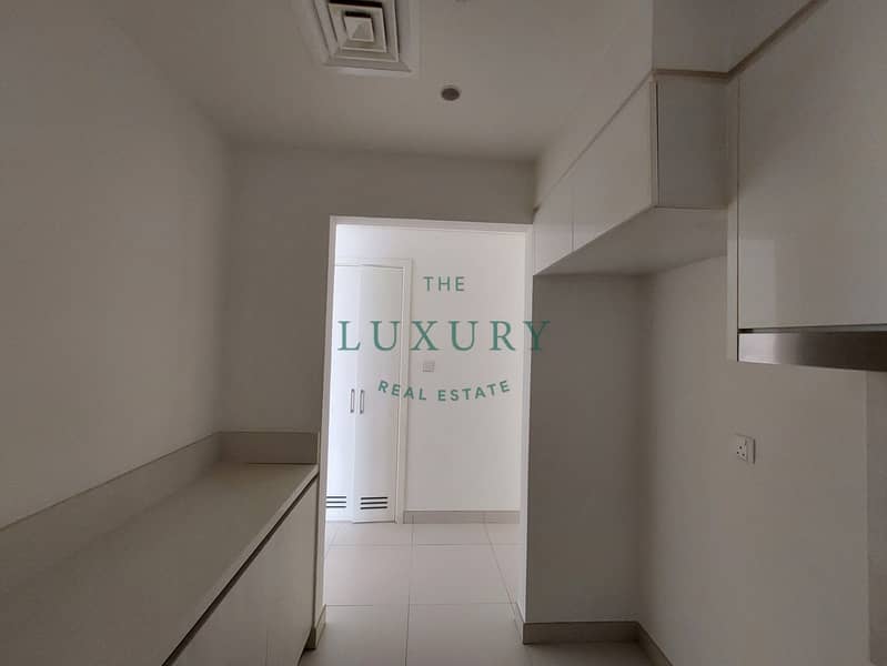 7 Partial_Park_View___Vacant___Low_Floor-14. jpg