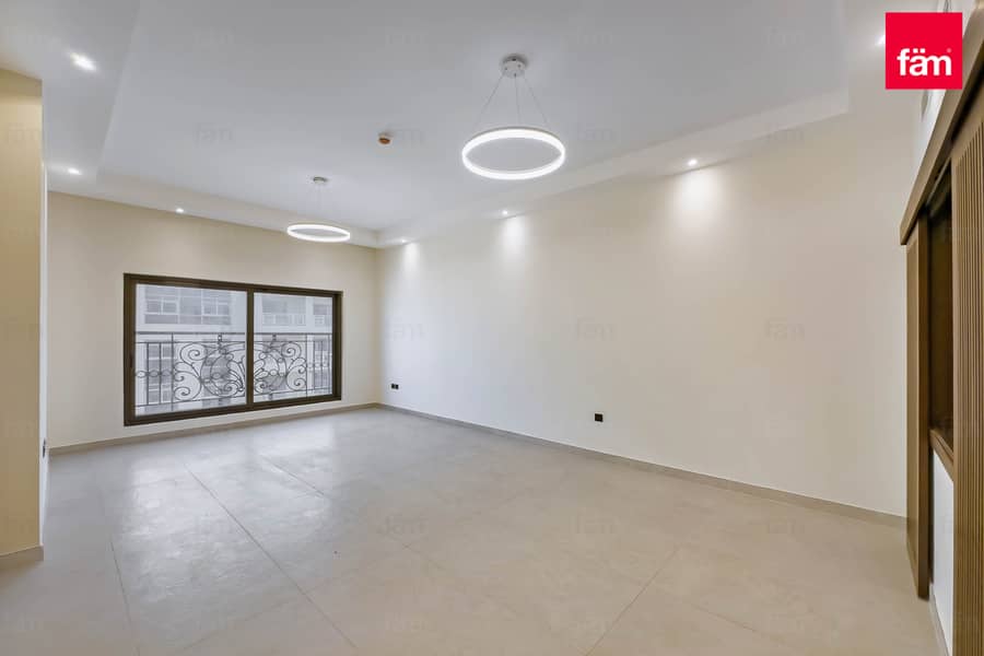 Spacious Layout I 2 Bed with 2 Parking I Brand New