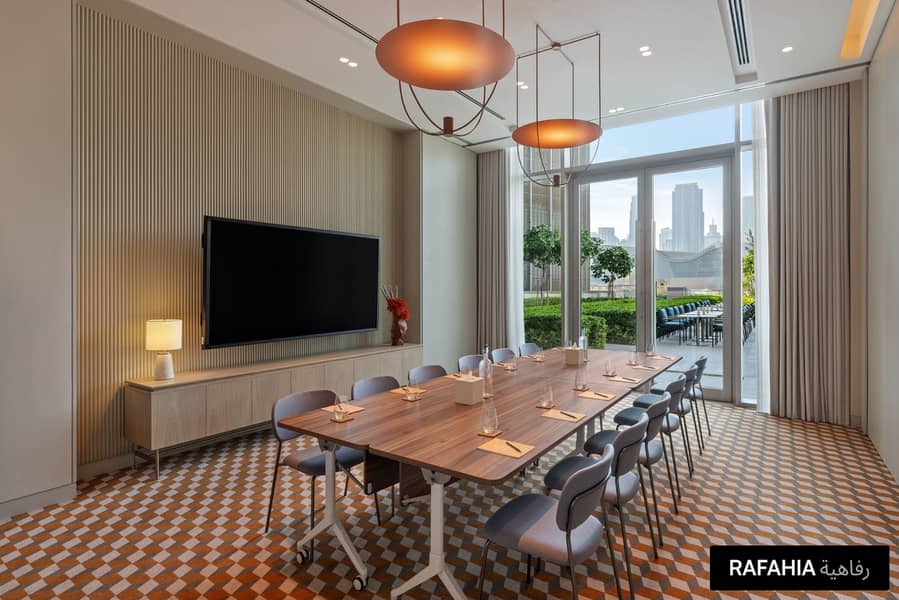 9 VDM_BoardRoom_SkylineB-1. jpg
