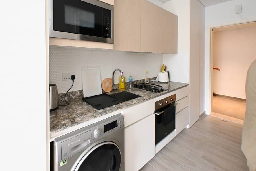 18 Nourelhouda Bourrour18. jpg