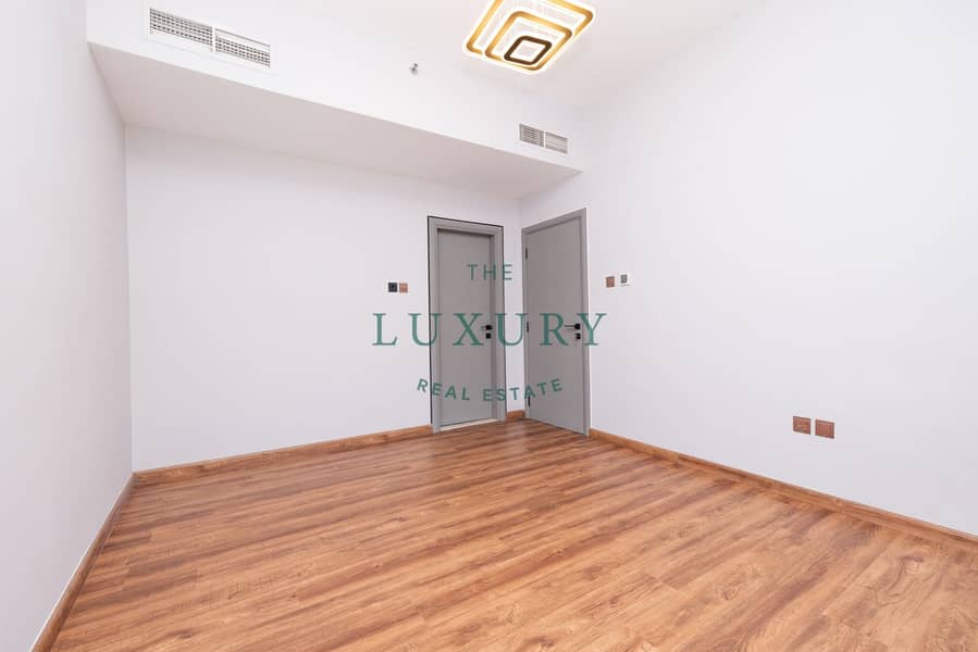 6 Upgraded___Near_Circle_Mall___Pool_View-9. jpg