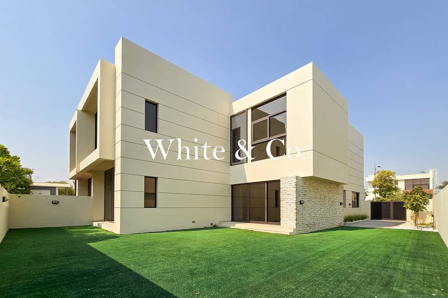 THH Type | 4BR Townhouse | Prime Location