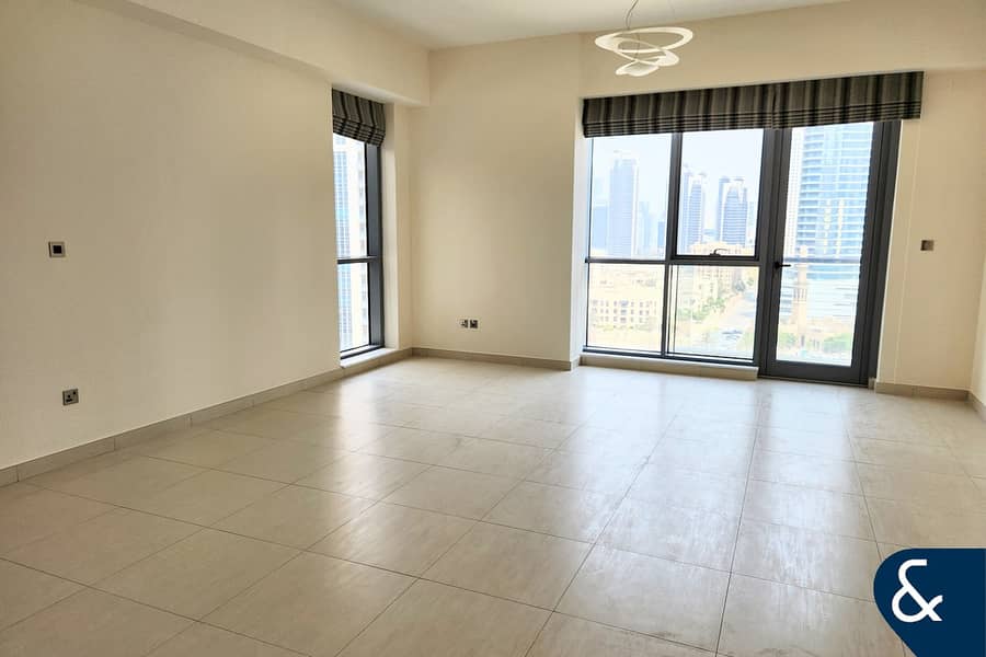 Vacant | Two Bathrooms | Large One Bed Vacant | Two Bathrooms | Large One Bed