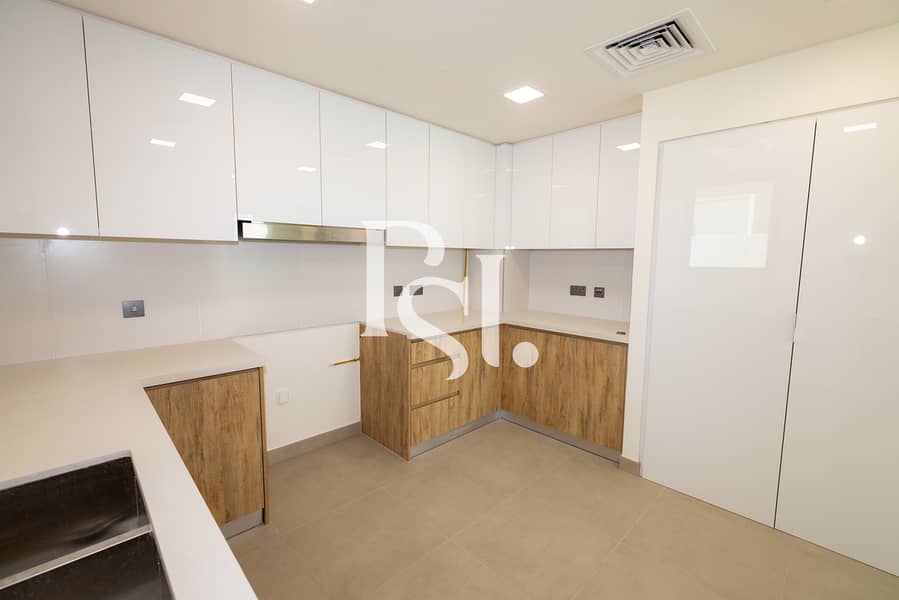 7 3brm-villa-noya-luma-yas-lsland-abu-dhabi-18. jpg