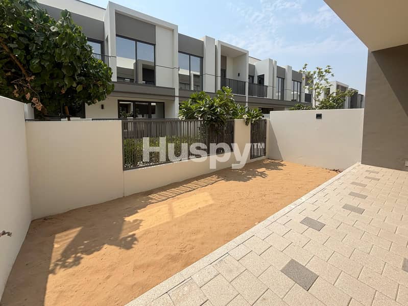 Single Row | Near Pool | Open Kitchen Single Row | Near Pool | Open Kitchen