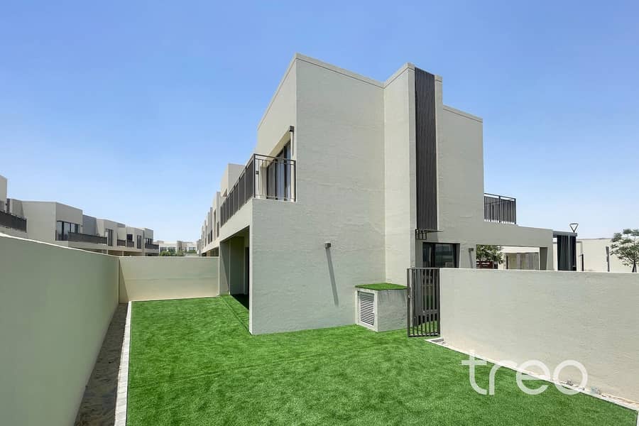 Available now | Large Plot | Corner Unit