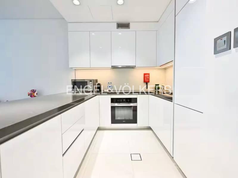 Spacious and Bright | Modern | Furnished