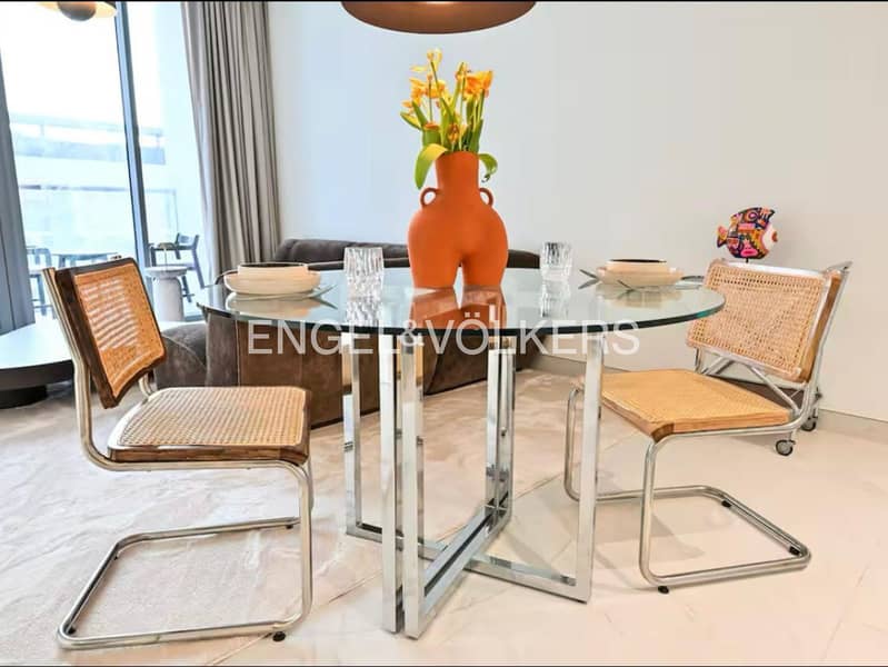 Spacious and Bright | Modern | Furnished - Image 12