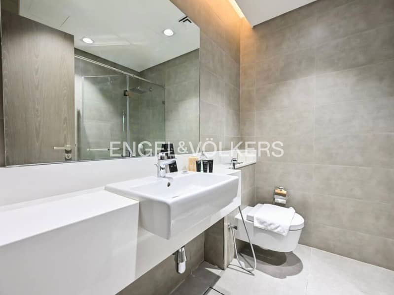 Spacious and Bright | Modern | Furnished - Image 13