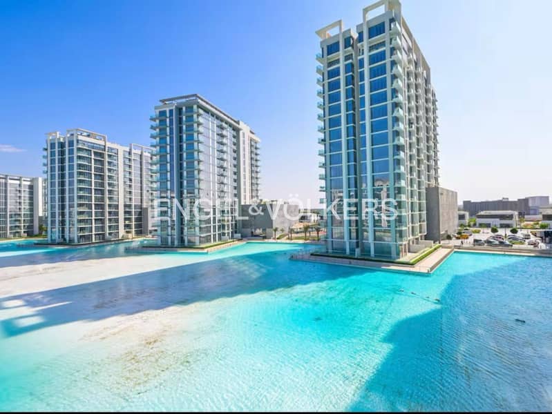 Spacious and Bright | Modern | Furnished - Image 17