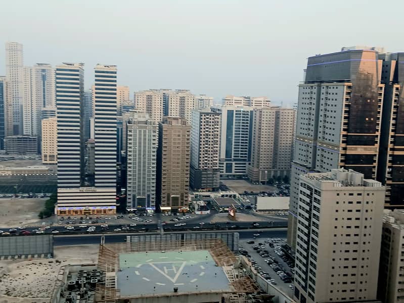 4 20250622_190404. jpg