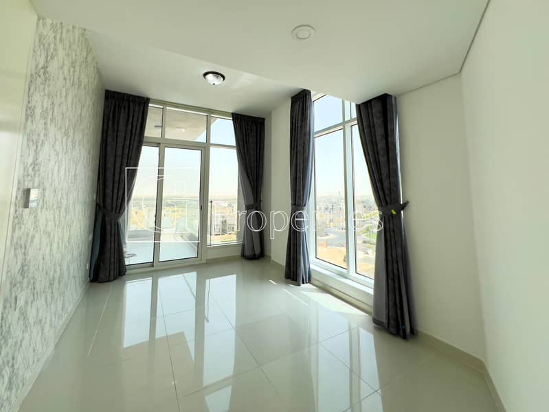 Spacious 2BR | Renovated | Closed Kitchen