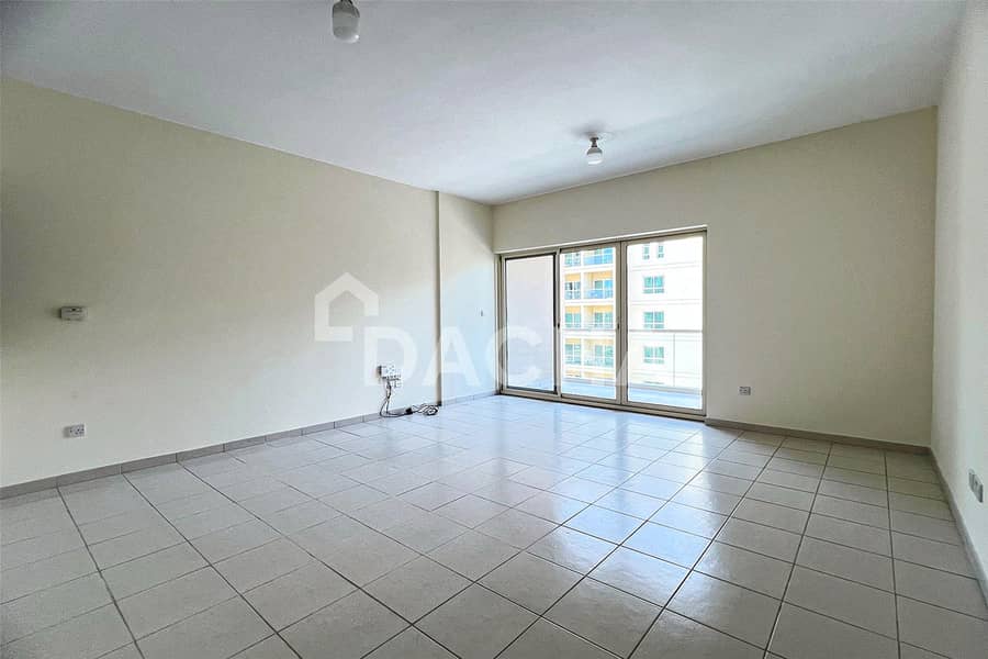 Unfurnished | Well Maintained | VACANT Mid August Unfurnished | Well Maintained | VACANT Mid August
