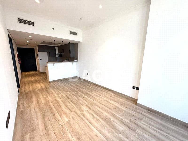 Pool Facing | 1 Bedroom | Vacant on Transfer
