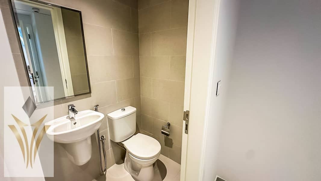 13 225aa476-2cb0-44e9-a875-1ecd48e077bd. jpg