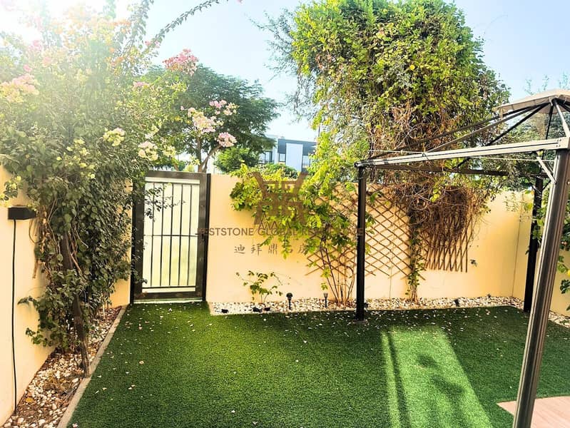 7 Garden 2. jpg