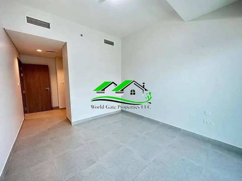 11 1754030456682-Interior 09. png