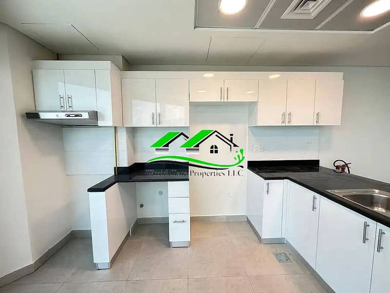 18 1754030459735-Interior 04. png