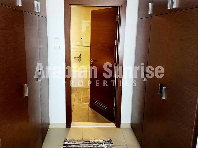 5 Gate-tower-2-1br-2618-biw. jpg