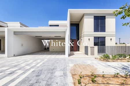 5 Bedroom Villa for Sale in Tilal Al Ghaf, Dubai - Opposite Park | Genuine Resale | Internal