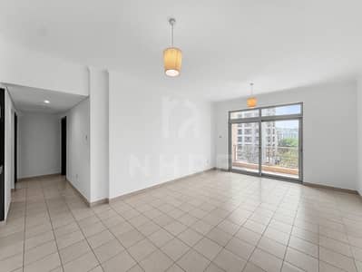 2 Bedroom Flat for Rent in The Greens, Dubai - 2BR-Well Maintained | Bright Neat/Clean | Vacant