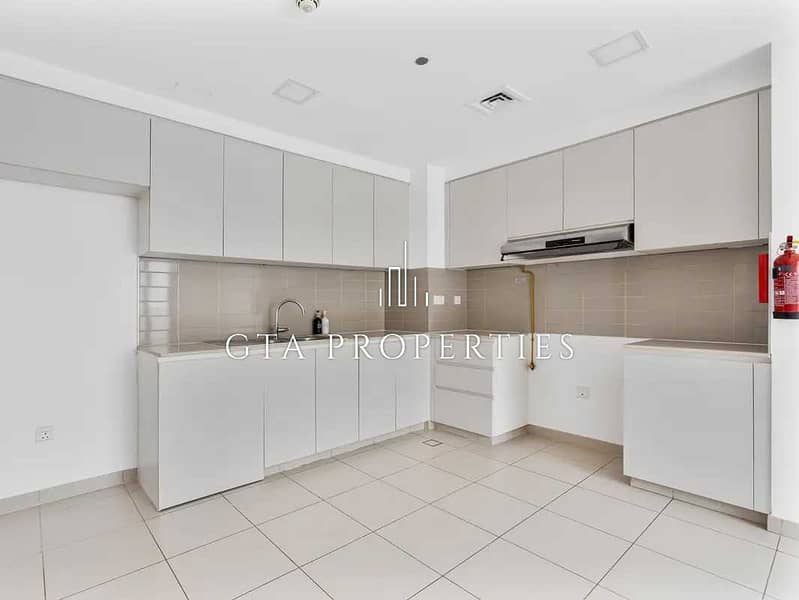 Excellent Location | Bright+Airy | Boulevard View